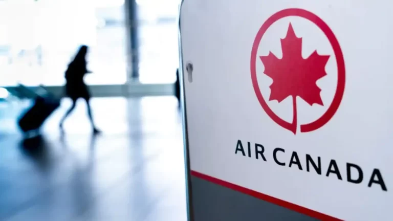 What are the Hours for Air Canada Customer Service?