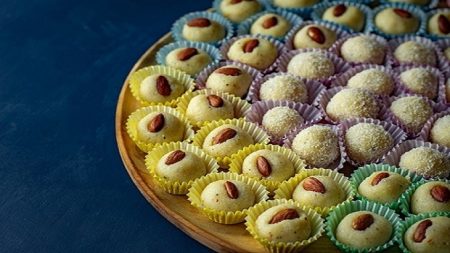 Traditional_Indian_Sweets_Desserts