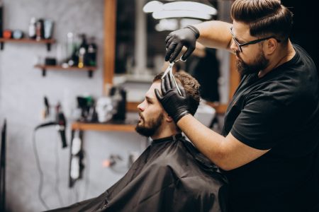 Barber in Dubai